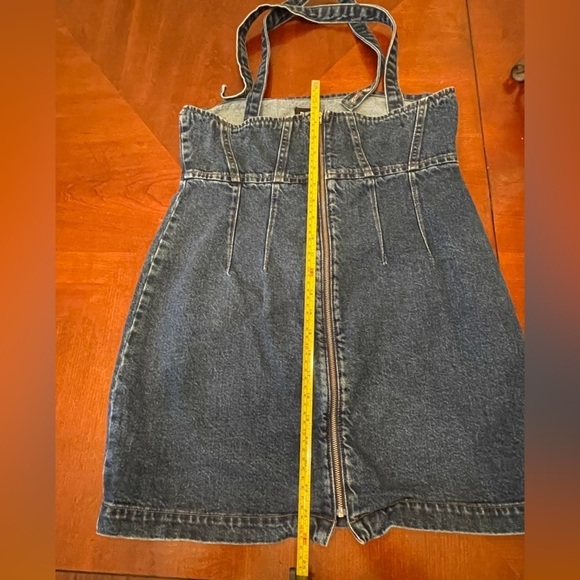 BDG (Urban Outfitters)
Denim Convertible Zip Dress Size L - Picture 7 of 10